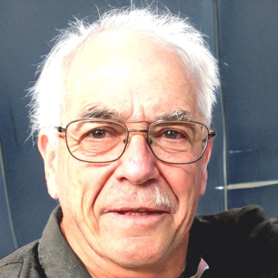 Carlos Mendoza, especialista en estrategias financieras
